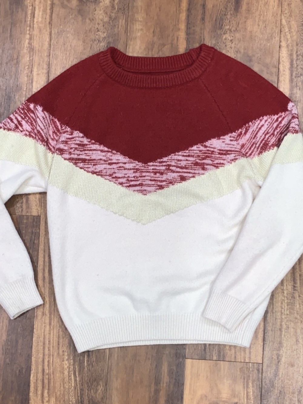 Geometric Knit Pullover Sweater Crew Neck Red Pink Ivory Long Sleeve M SKU 013